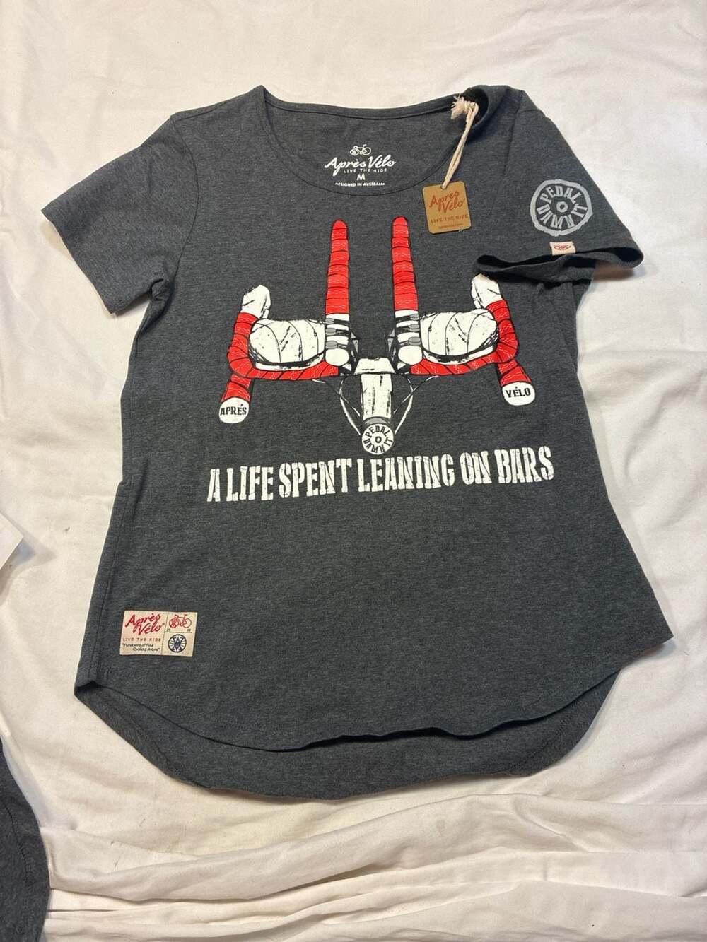 Après Vélo Women's Leaning on Bars Cycling Graphic T-Shirt